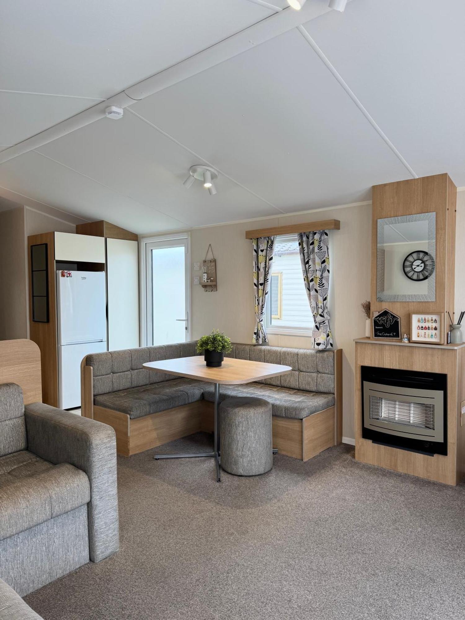 Oaken Caravan - Golden Sands Away Resorts Kinmel Bay المظهر الخارجي الصورة